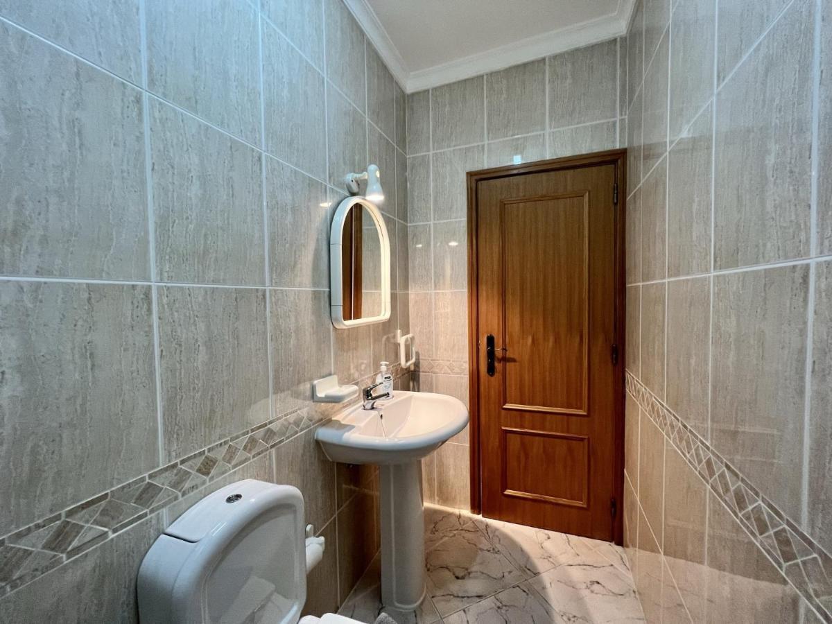 Apartmán Quarteira Elegant With Pool By Homing Exteriér fotografie